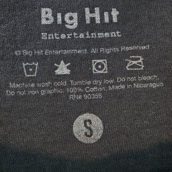 official bts world tour love yourself speak yourself merch t-shirt Size Small - Picture 3 of 3